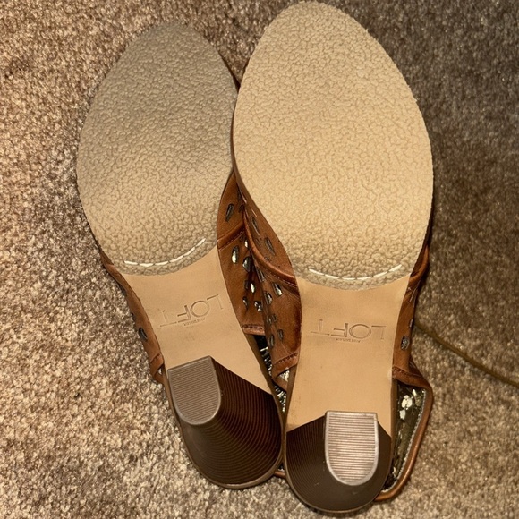 Ann Taylor LOFT Brown Sheera Perforated Boot Bootie Size 6.5 M - Picture 9 of 10